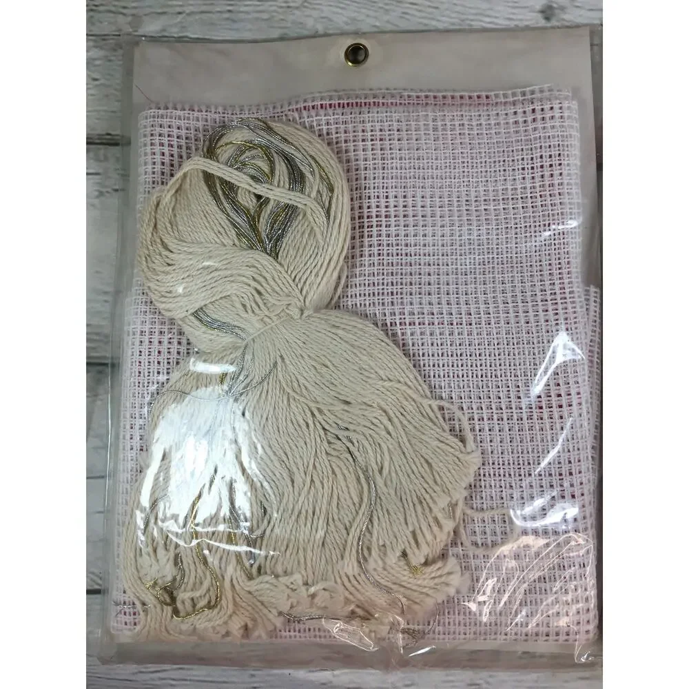 2 Unopened Vogart Crafts Christmas Net Darning Kits Placemats & Table Runner